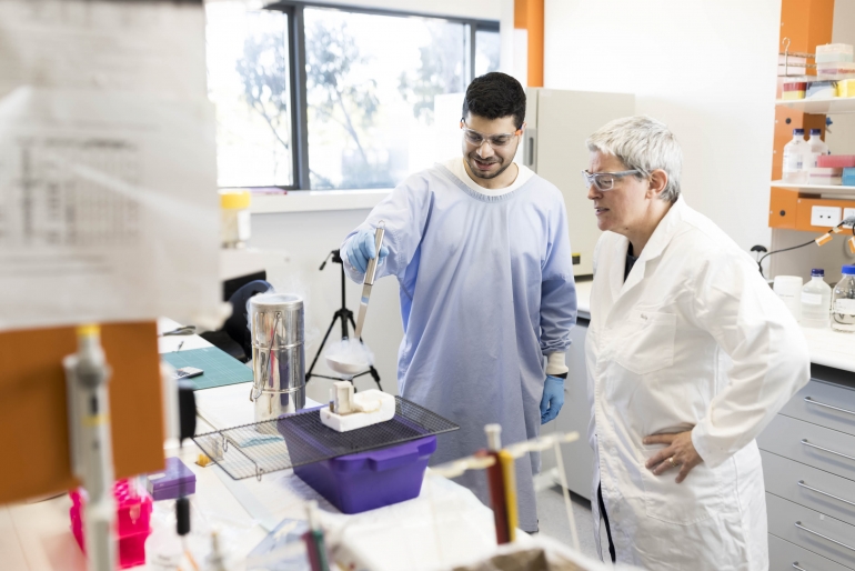 Two UNSW Biomedical Researchers in a Lab